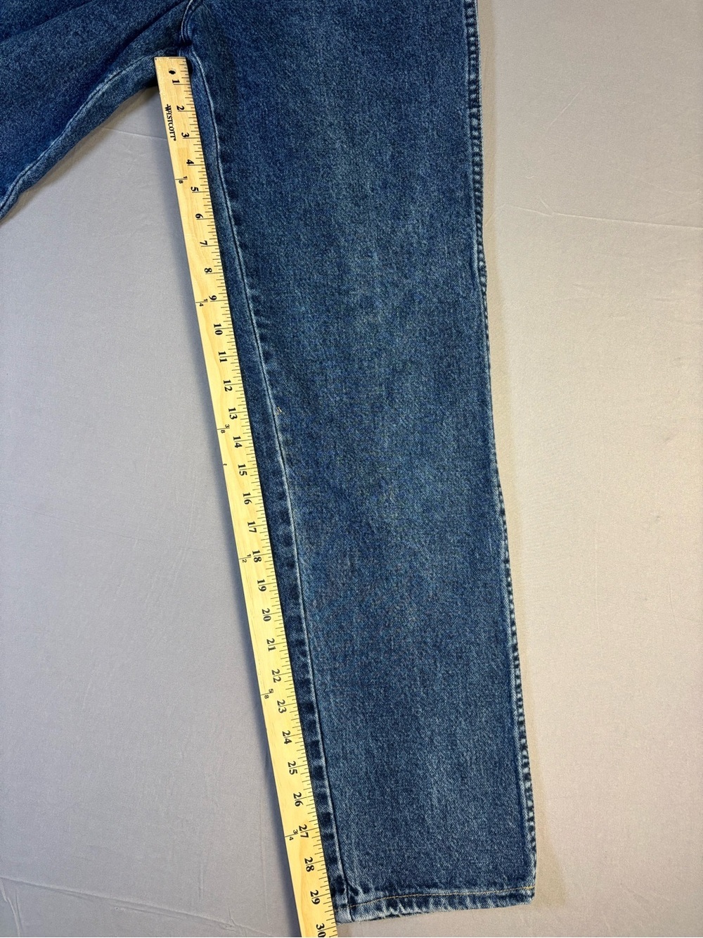 Vintage Wrangler Relaxed Fit Denim Jeans in Medium Blue Size 25/26 - Picture 5 of 12